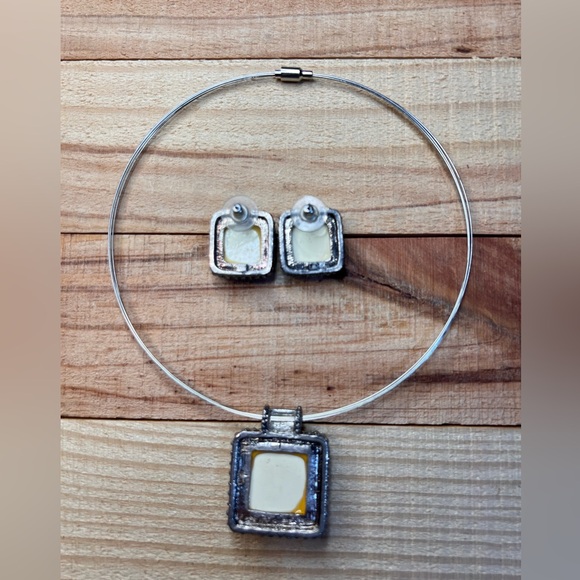 Elephant choker pendant and earrings - Picture 3 of 4